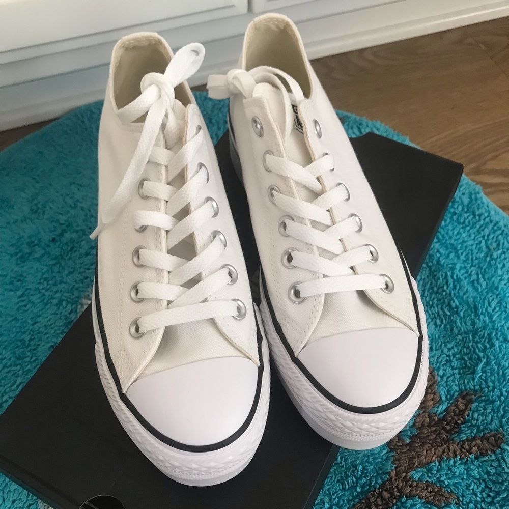 💗Brand new Converse platform white sneakers